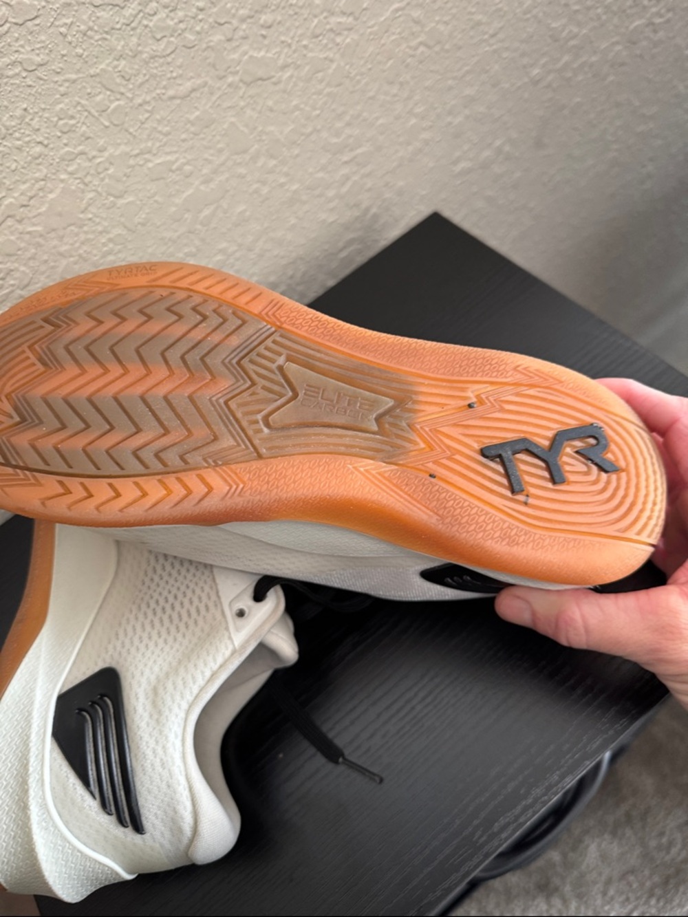 TYR CXT-2 Elite carbon. Wonen’s 9/ Men’s 7.5. White/Gum - Picture 7 of 8